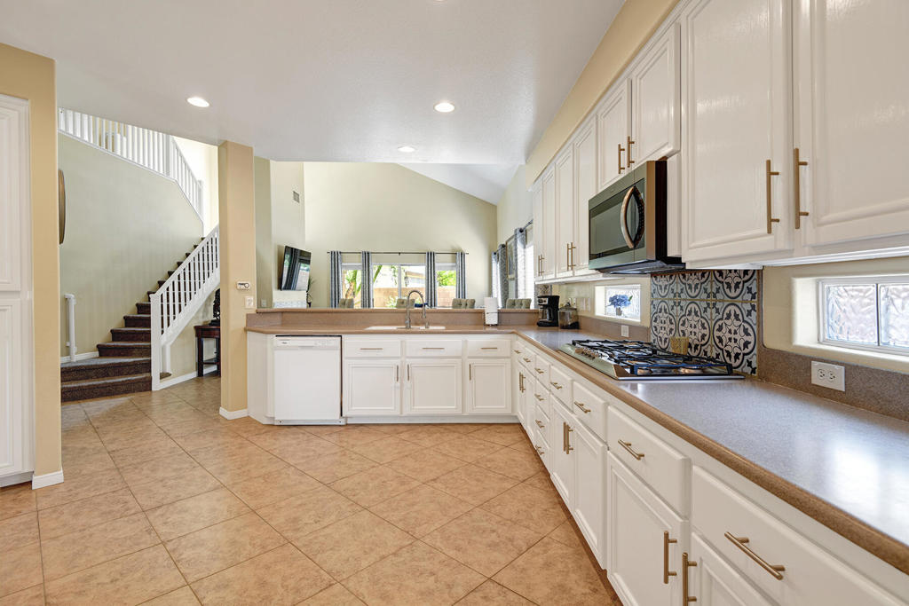 MLS #219135465DA image #13