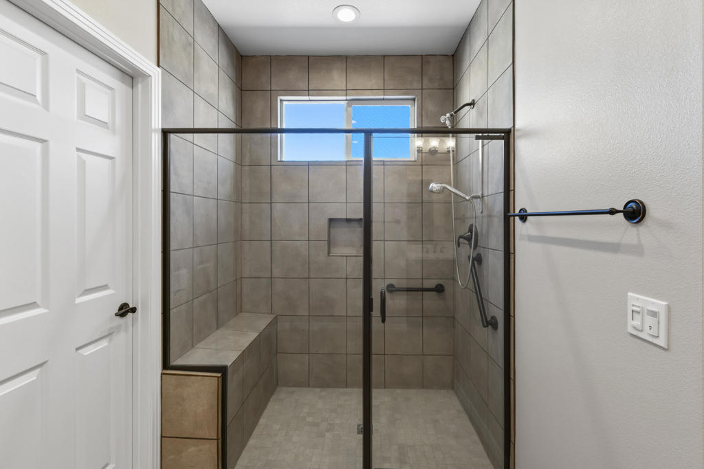 MLS #219135500DA image #15