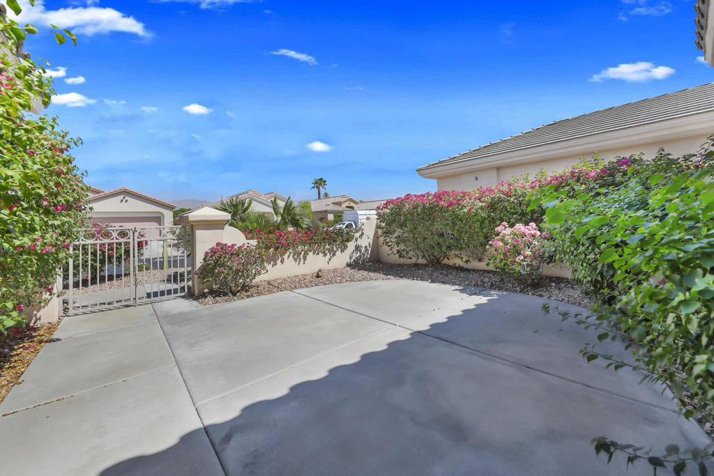 MLS #219135517DA image #2