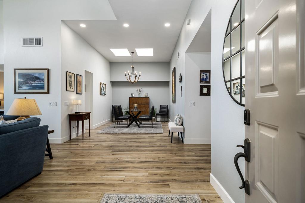 MLS #219135527DA image #2