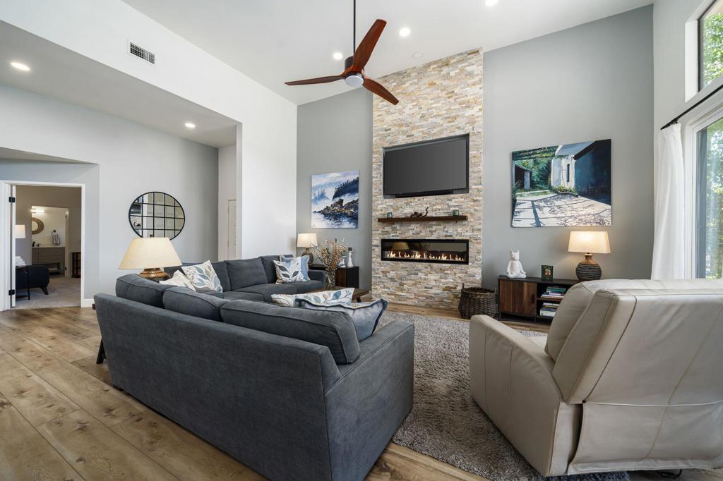 MLS #219135527DA image #4