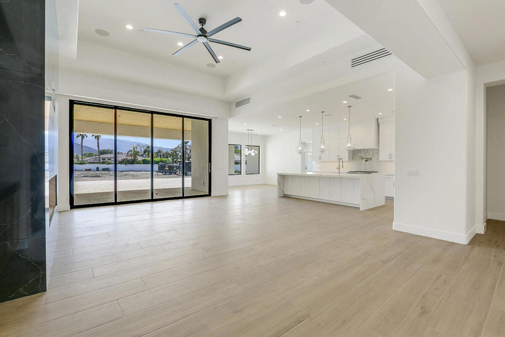 MLS #219135538DA image #1