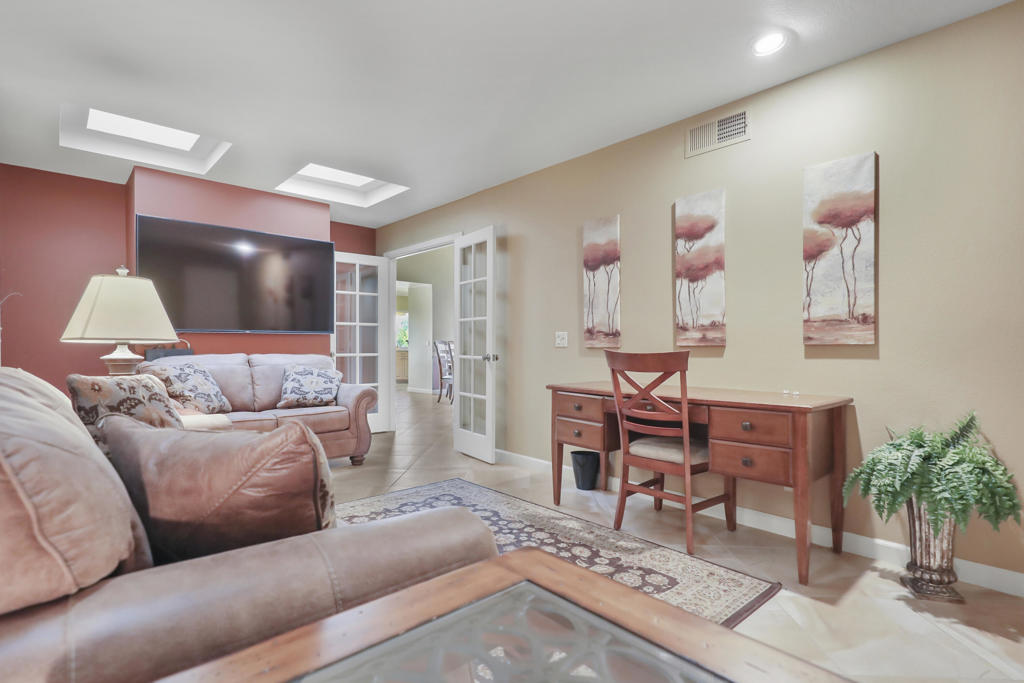 MLS #219135543DA image #4