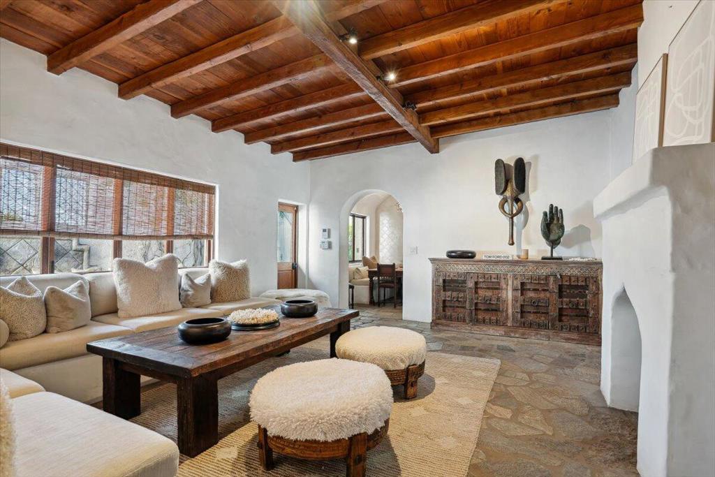 MLS #219135561DA image #1