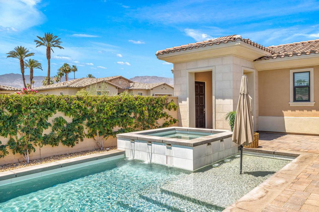 MLS #219135562DA image #4