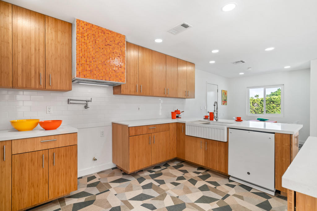 MLS #219135571PS image #14