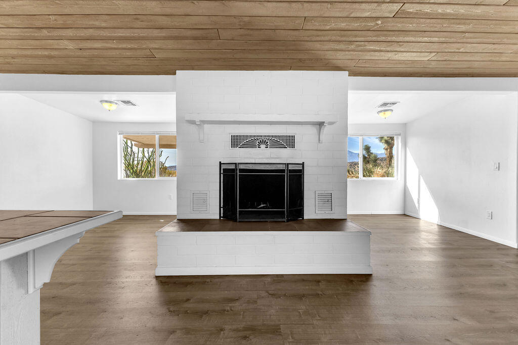 MLS #219135582DA image #17