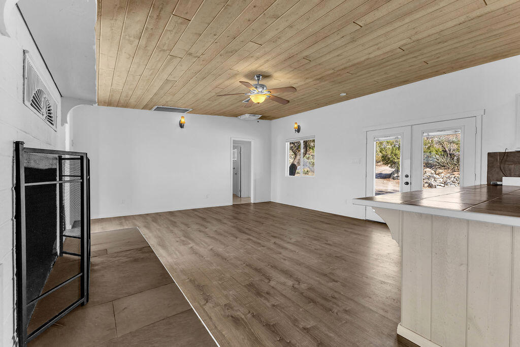 MLS #219135582DA image #18