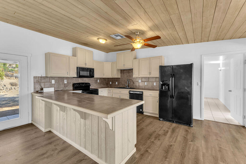 MLS #219135582DA image #20