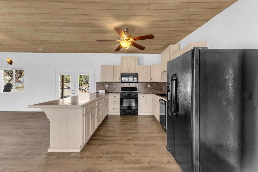 MLS #219135582DA image #21