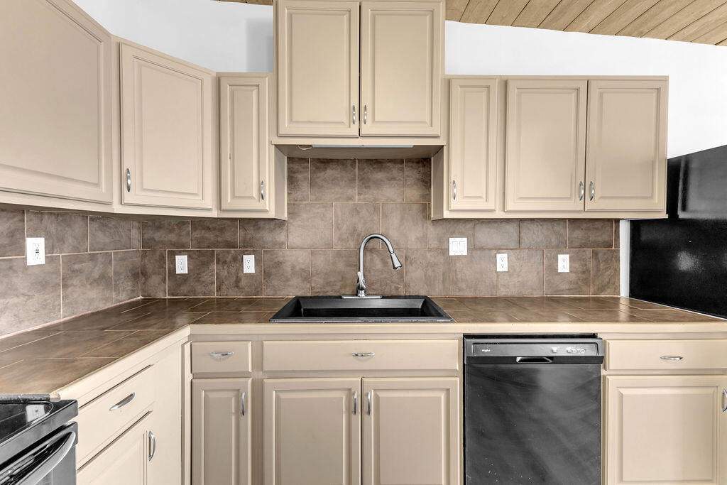 MLS #219135582DA image #23