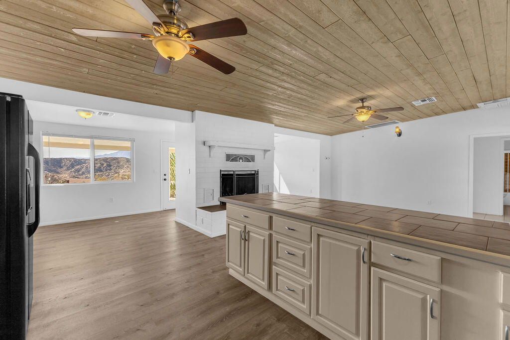 MLS #219135582DA image #25