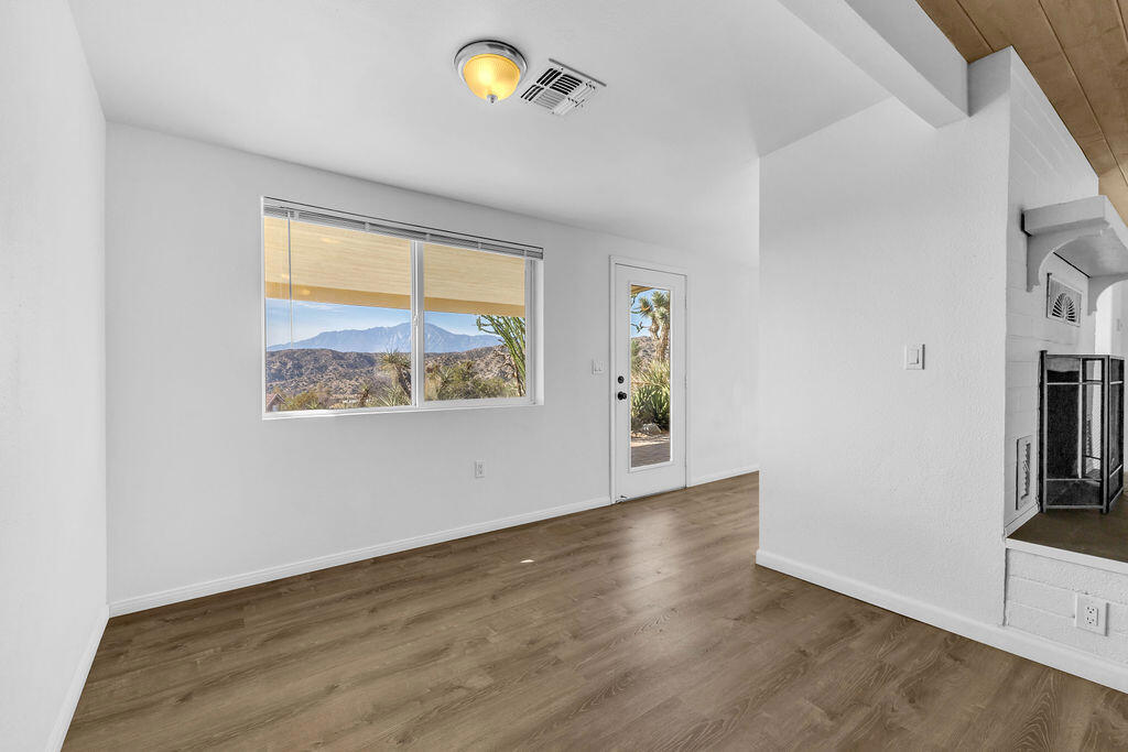 MLS #219135582DA image #6