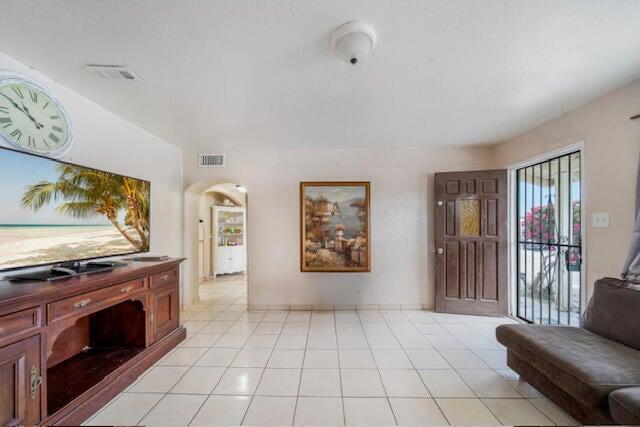 MLS #219135604DA image #3