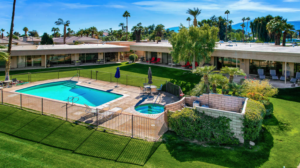 MLS #219135617DA image #2