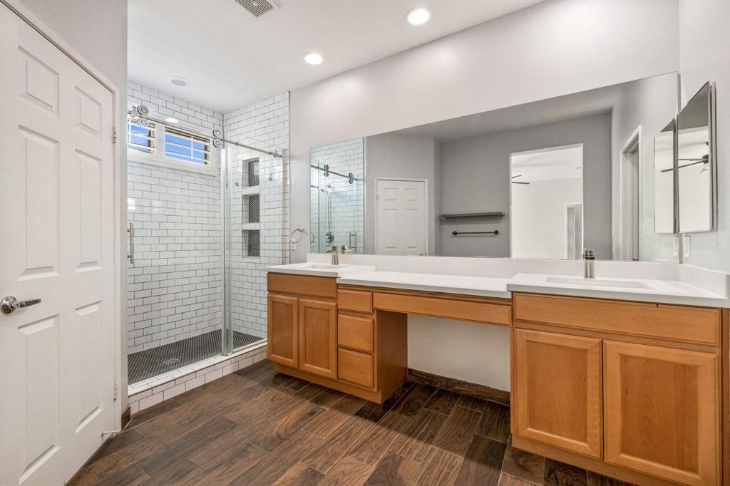 MLS #219135643DA image #12