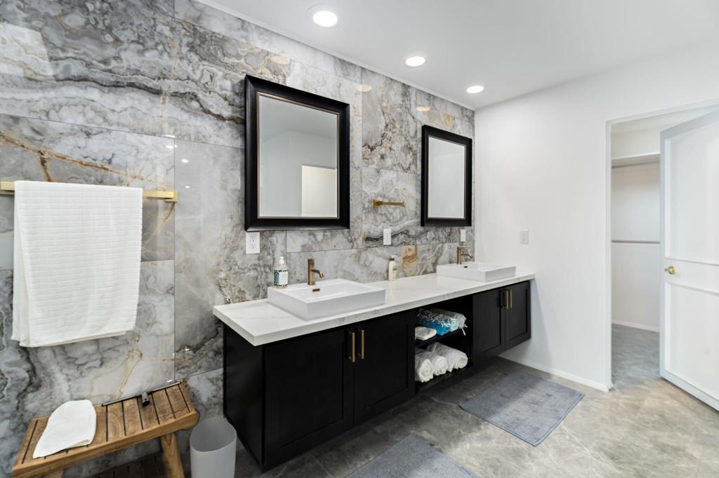 MLS #219135645DA image #16