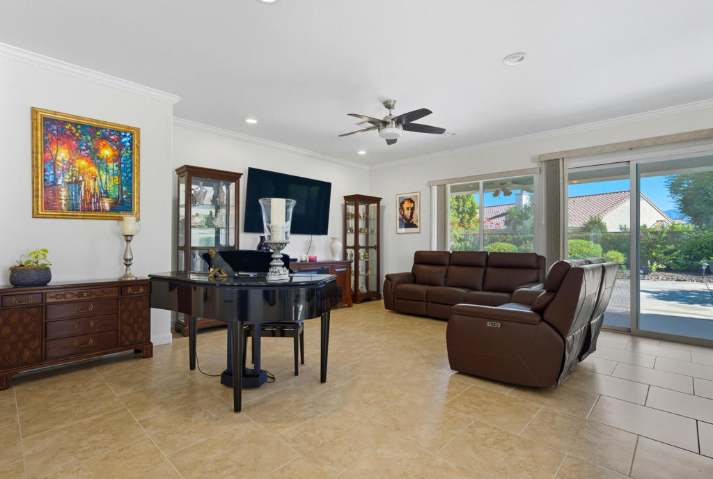 MLS #219135650DA image #6