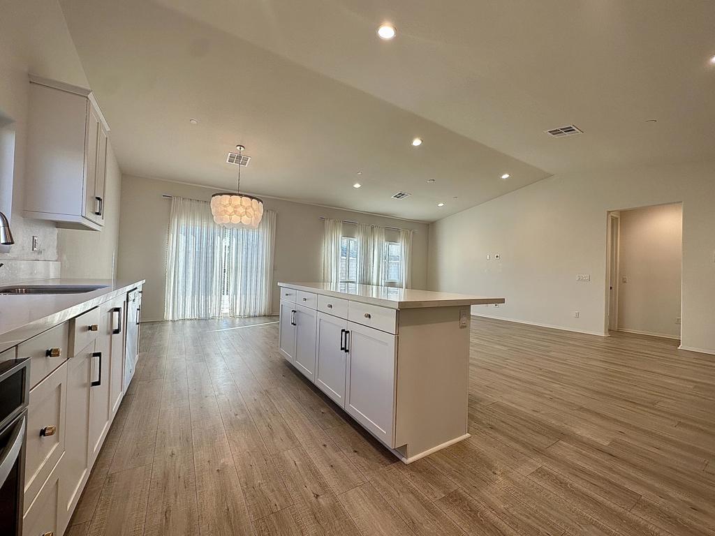 MLS #219135653DA image #10