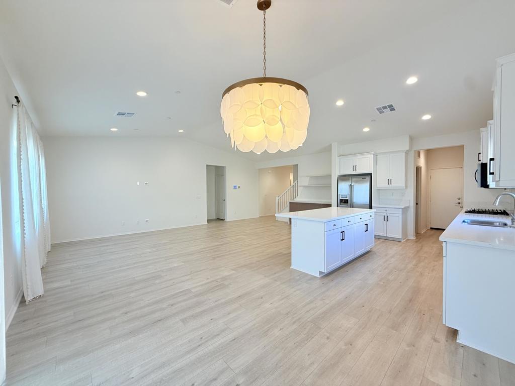 MLS #219135653DA image #5