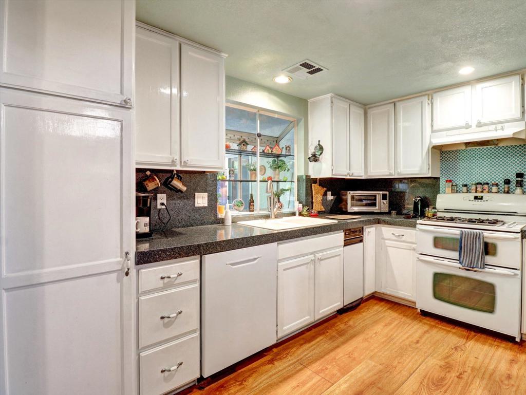 MLS #219135688DA image #13