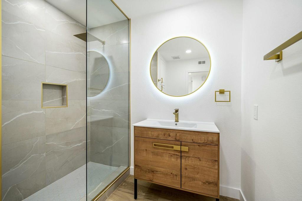 MLS #219135689DA image #16