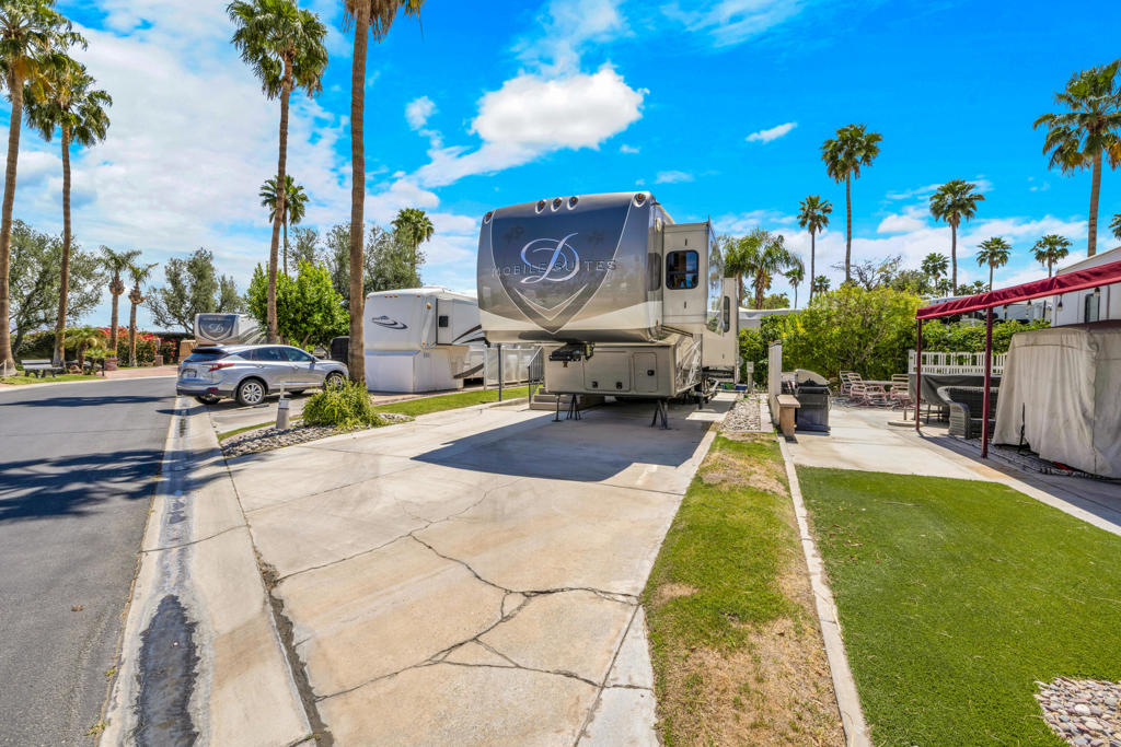 MLS #219135695PS image #2