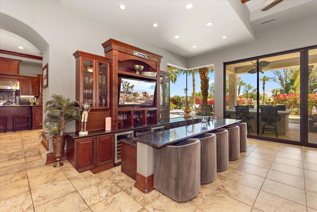 MLS #219135701DA image #10