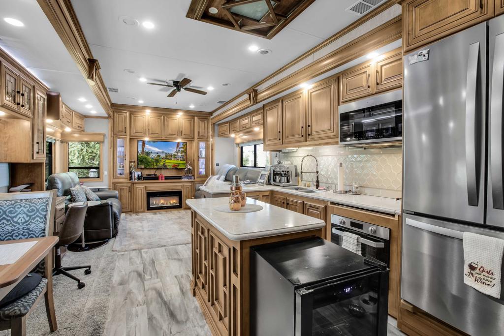 MLS #219135702PS image #3