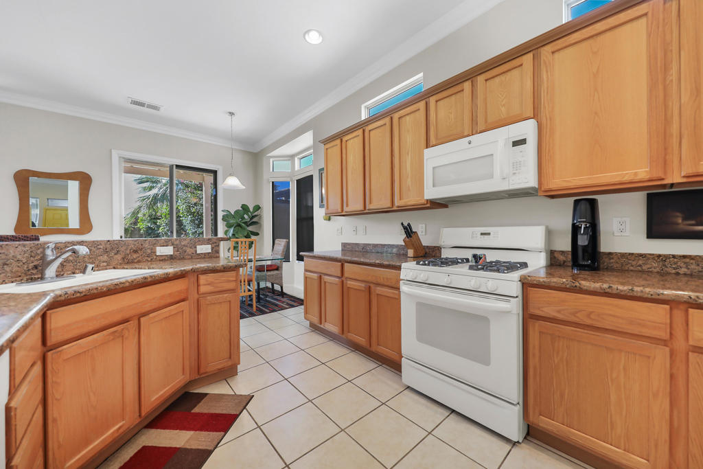 MLS #219135728DA image #8