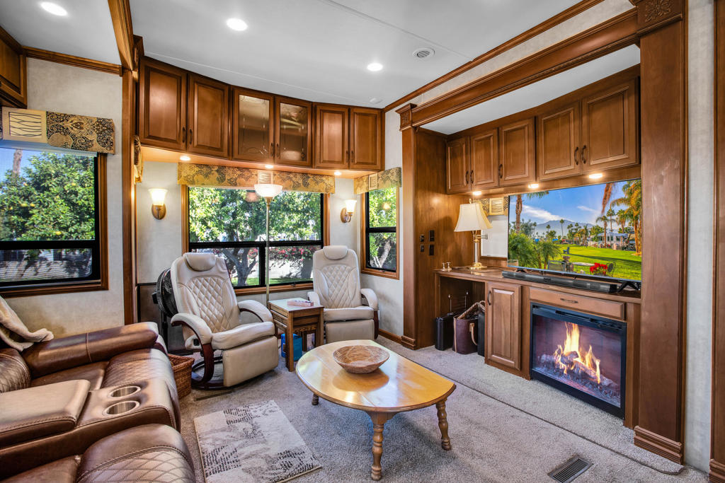 MLS #219135761PS image #4