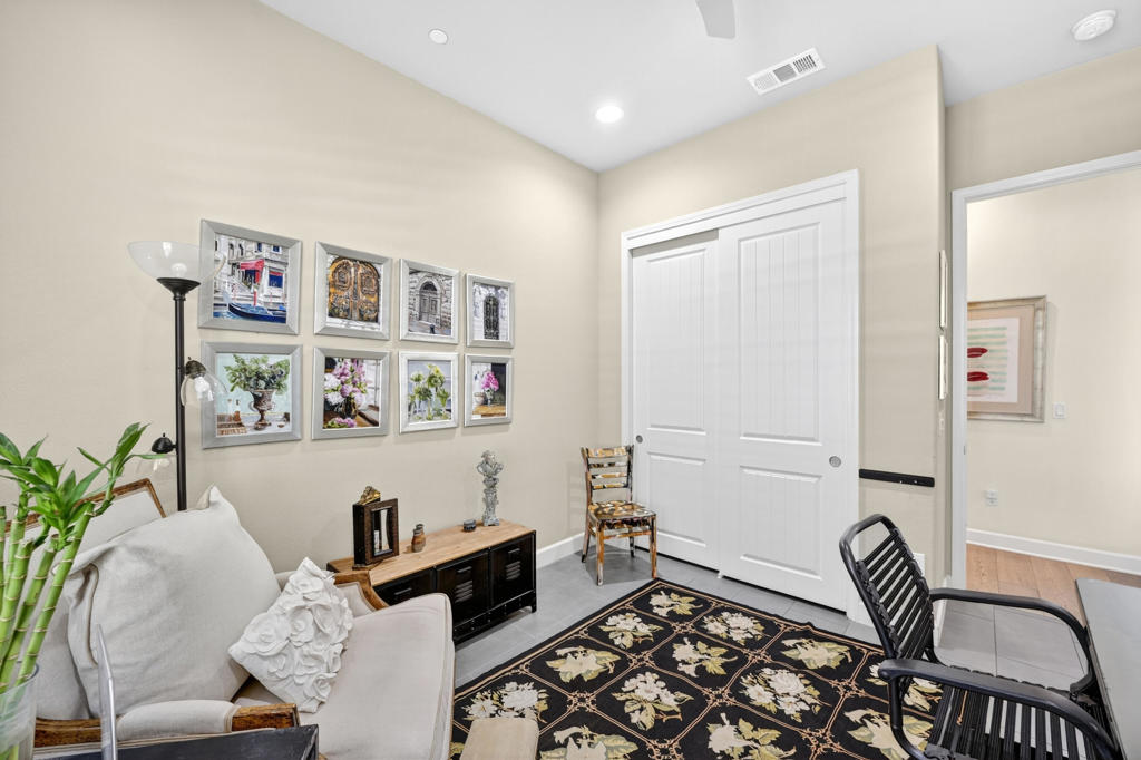 MLS #219135784DA image #30