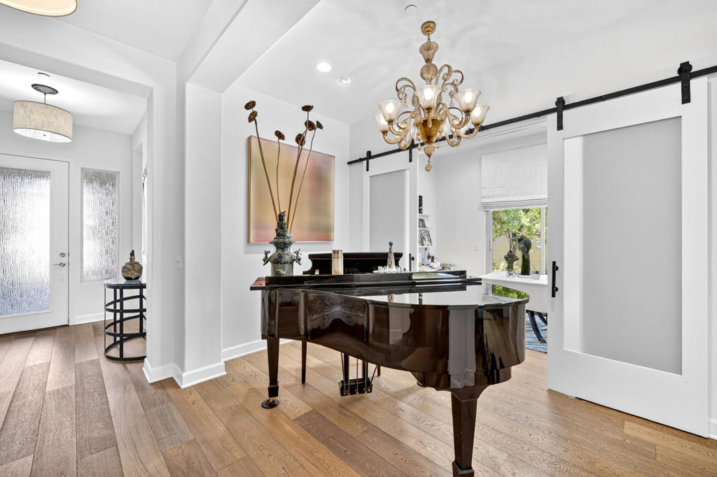 MLS #219135784DA image #5