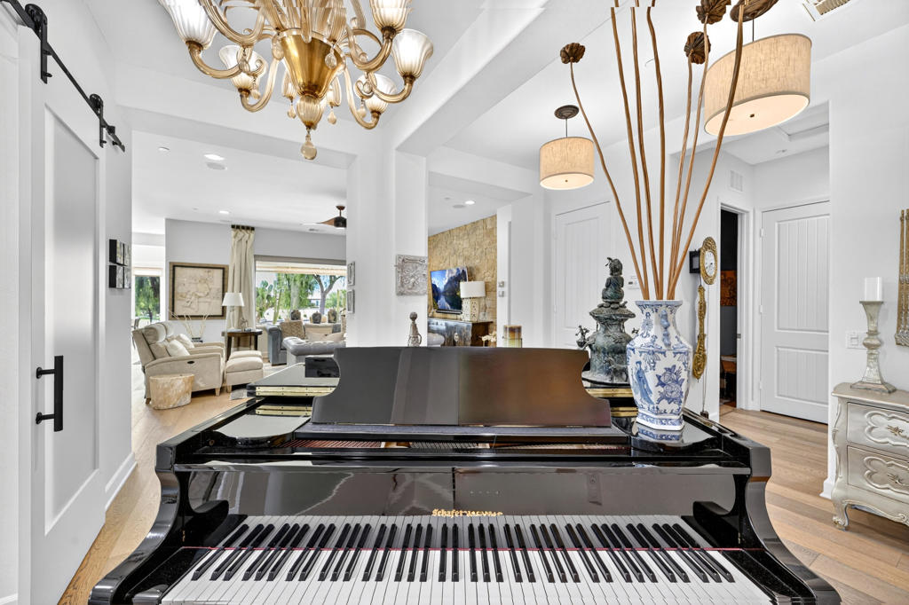 MLS #219135784DA image #6