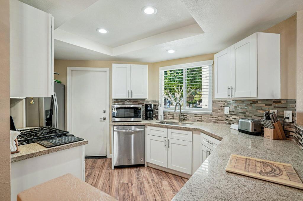 MLS #219135802DA image #9