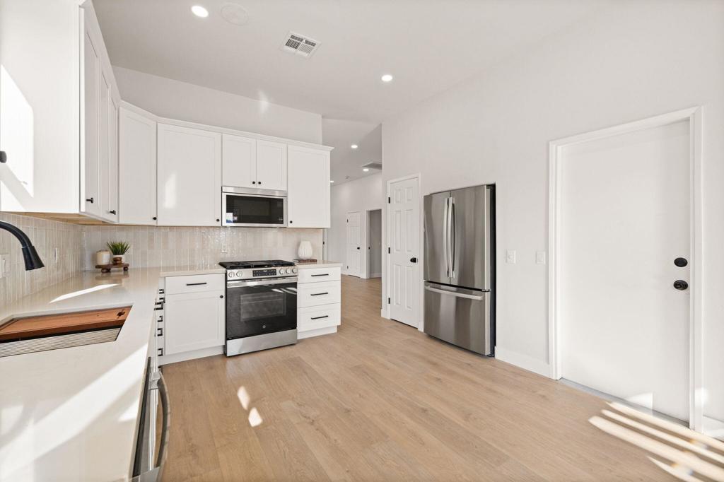 MLS #219135854DA image #9