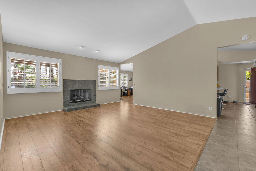 MLS #219135861DA image #4