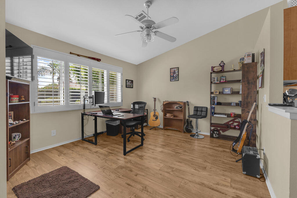 MLS #219135861DA image #9