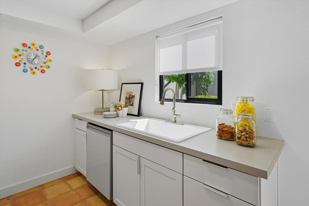 MLS #219135885DA image #9