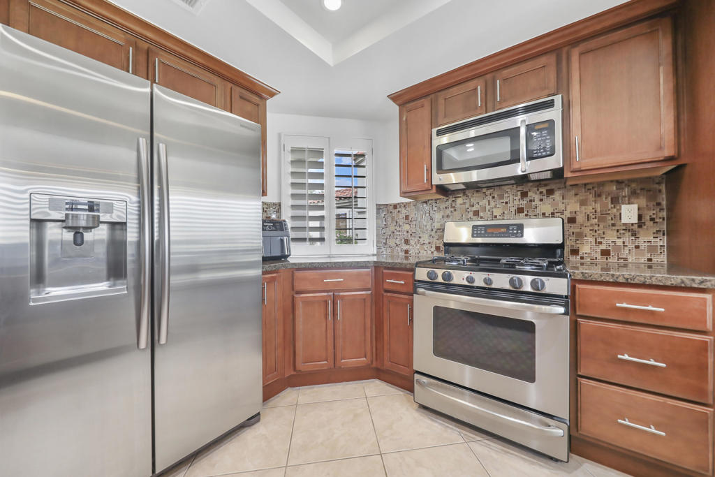 MLS #219135918DA image #12