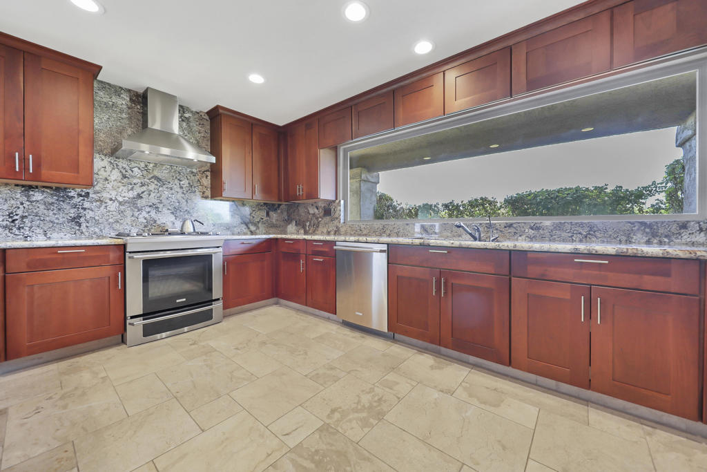 MLS #219135926DA image #14