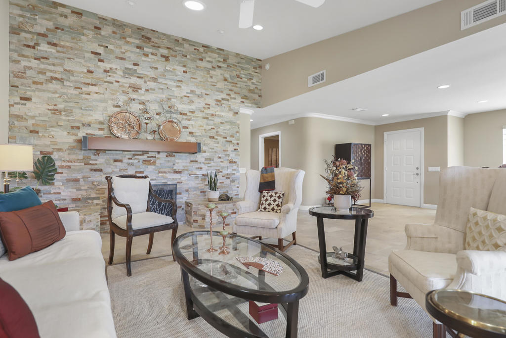 MLS #219135926DA image #4