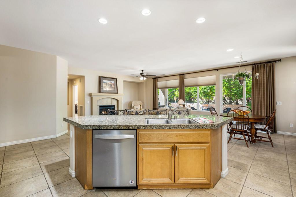 MLS #219135937DA image #21