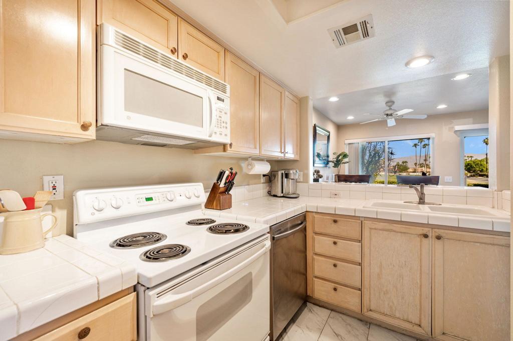 MLS #219135946DA image #4