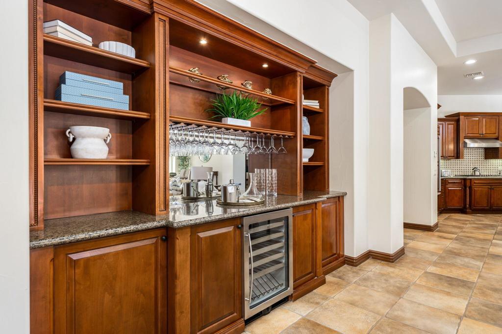 MLS #219135976DA image #10