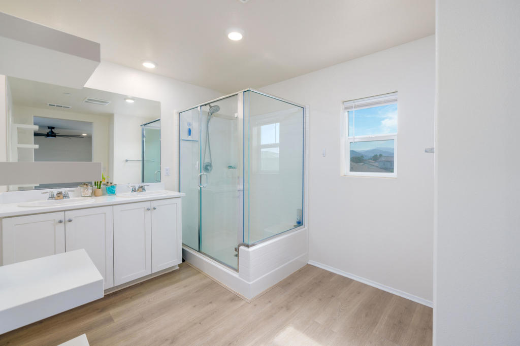 MLS #219135983DA image #12