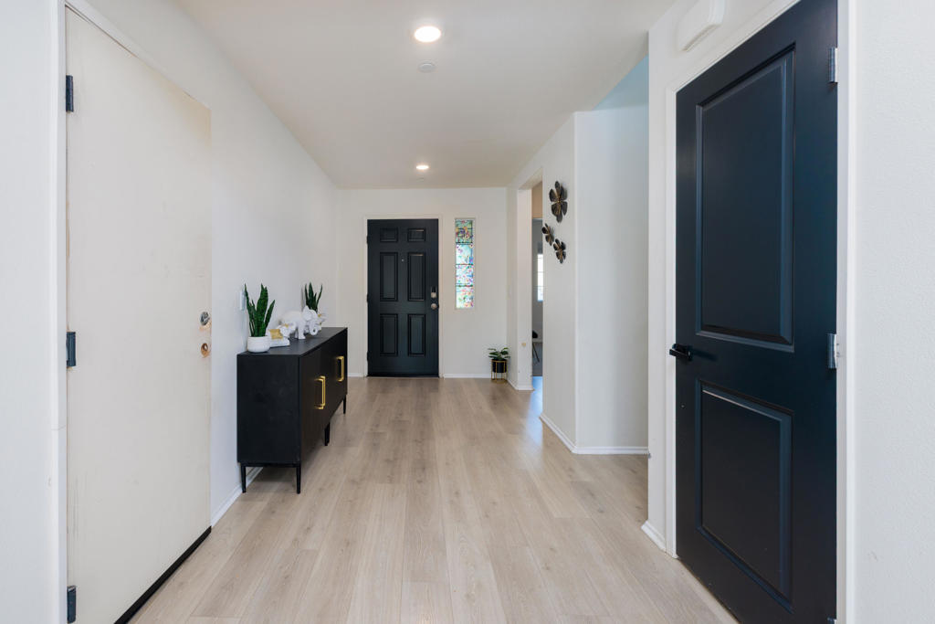 MLS #219135983DA image #2