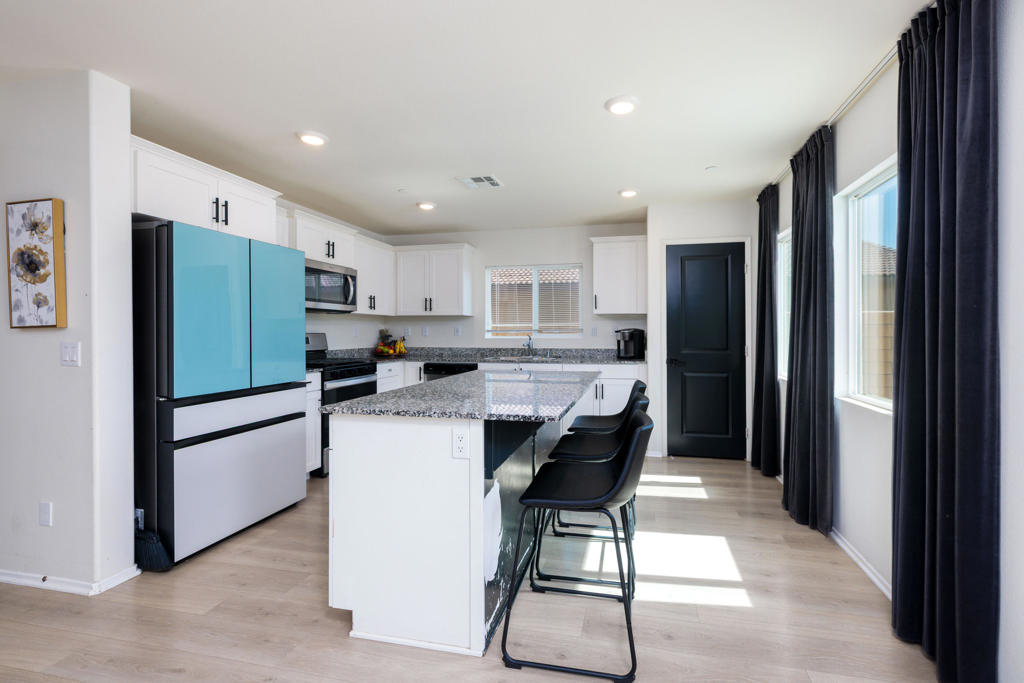 MLS #219135983DA image #4