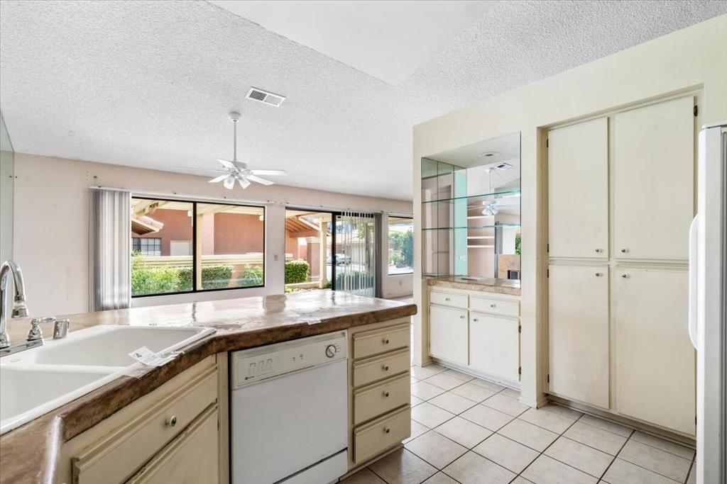 MLS #219136019DA image #4