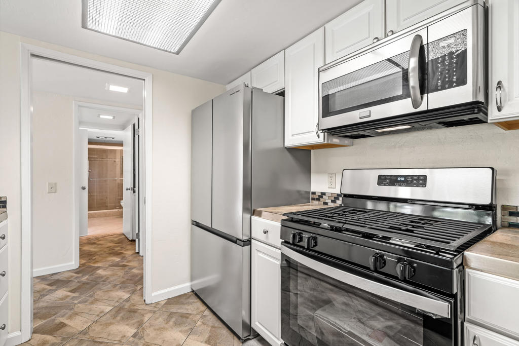 MLS #219136021PS image #5